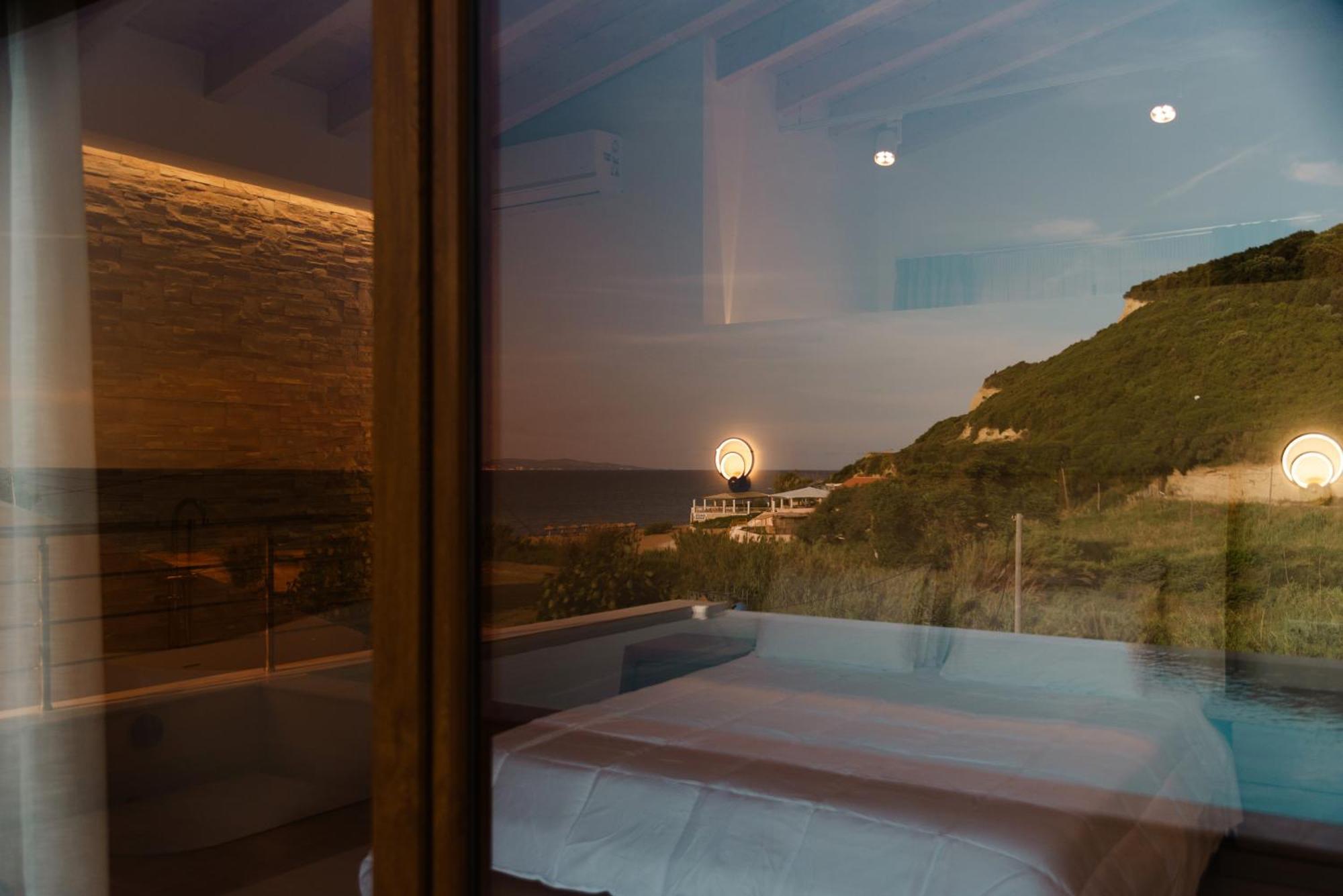 Villa Vasillis-Heated Swimming Pool With Infinity View วิตาลาเดส ภายนอก รูปภาพ