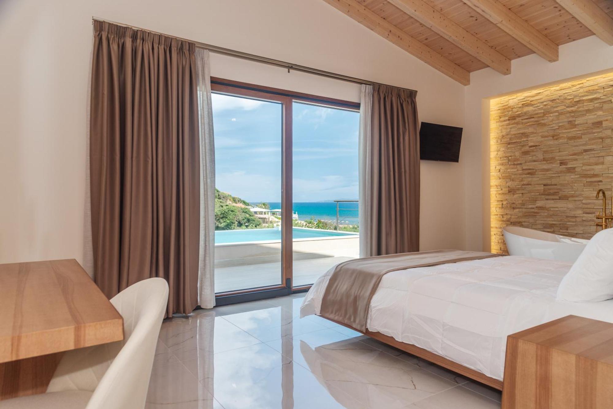 Villa Vasillis-Heated Swimming Pool With Infinity View วิตาลาเดส ภายนอก รูปภาพ