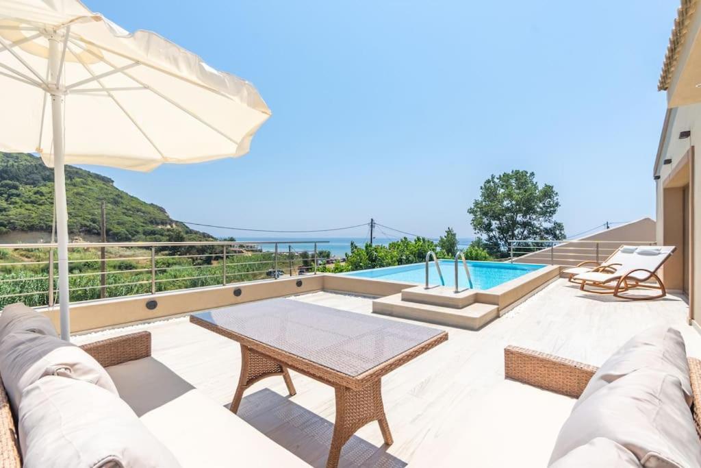 Villa Vasillis-Heated Swimming Pool With Infinity View วิตาลาเดส ภายนอก รูปภาพ