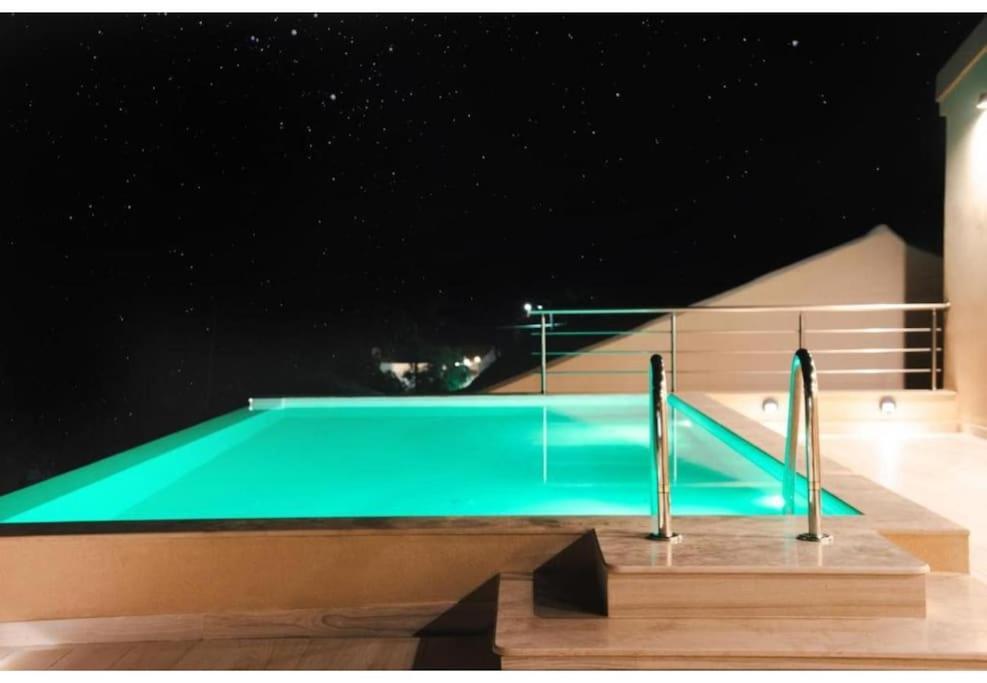 Villa Vasillis-Heated Swimming Pool With Infinity View วิตาลาเดส ภายนอก รูปภาพ